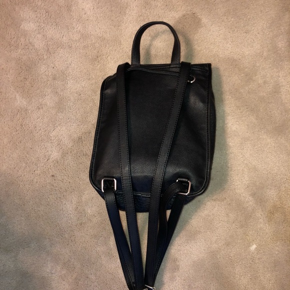 Express Backpack - Picture 2 of 3